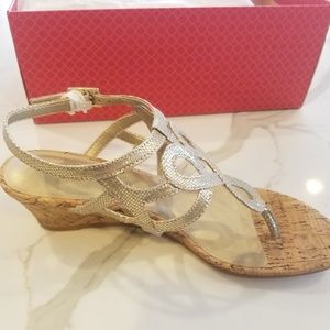 Gold sandal (New)